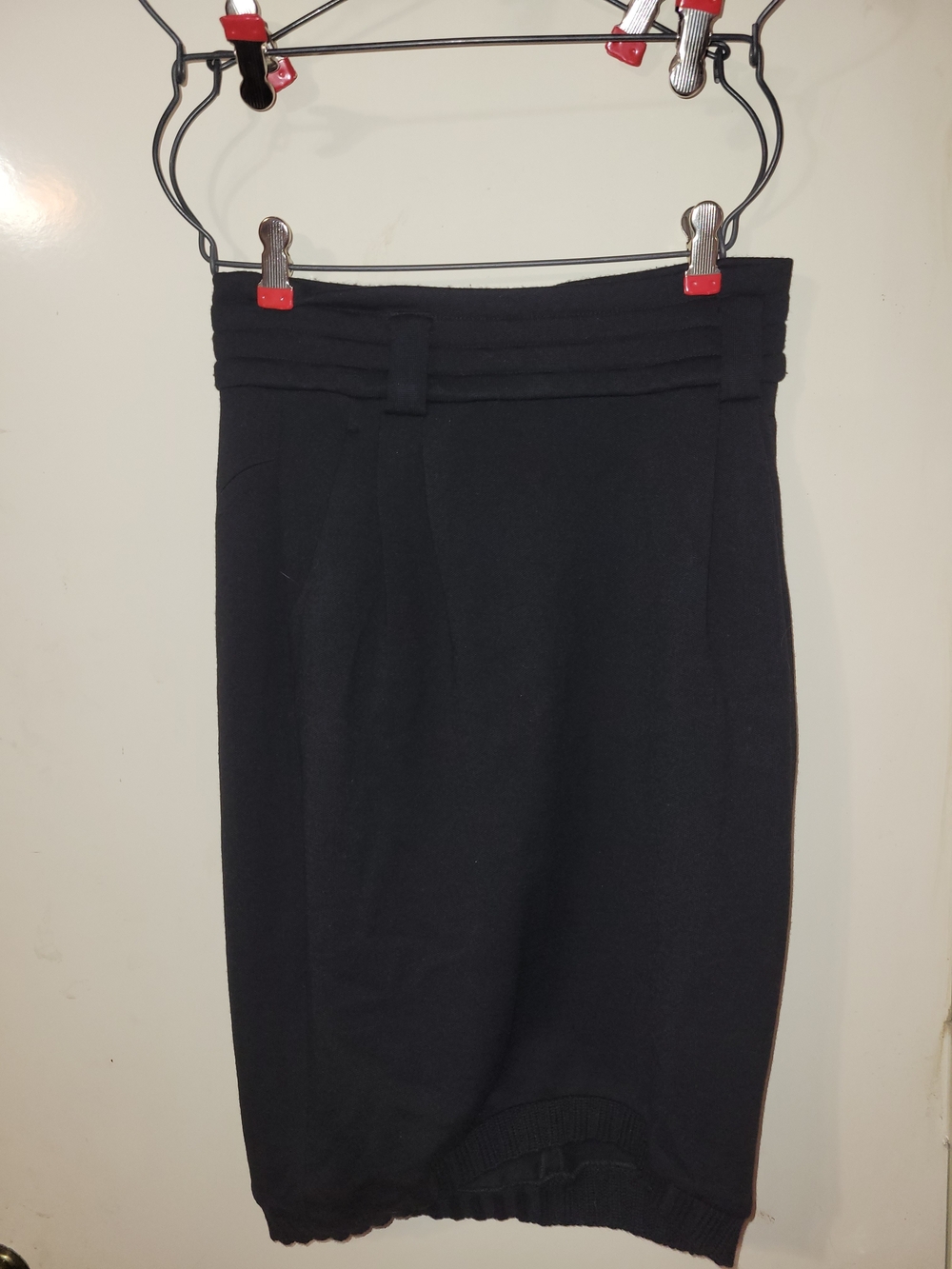 Classic Black High-Waist Knit Pencil Skirt